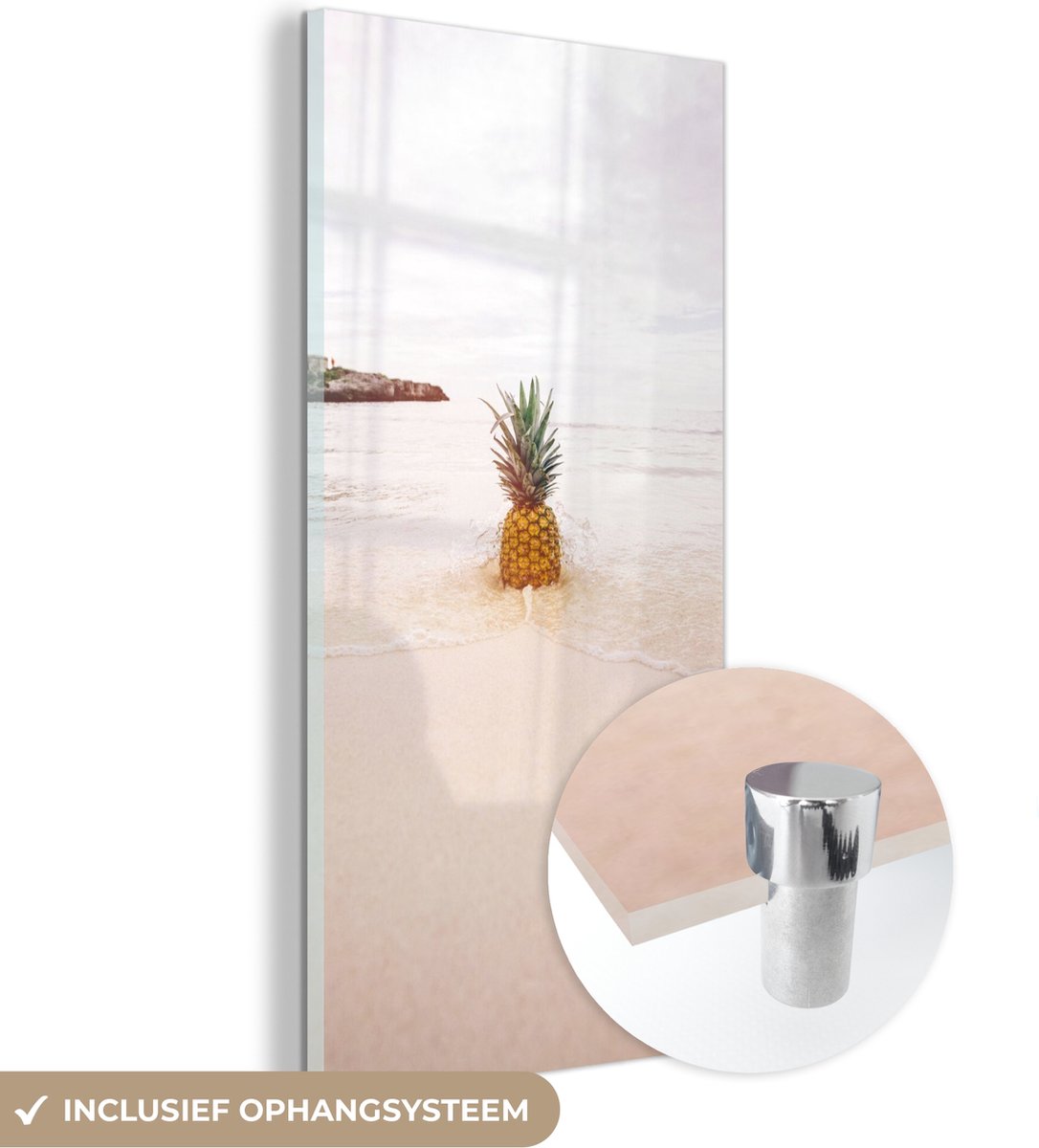 MuchoWow® Glasschilderij 80x160 cm - Schilderij acrylglas - Zomer - Ananas - Zand - Strand - Foto op glas - Schilderijen