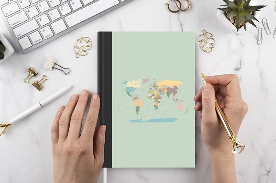 Notitieboek - Schrijfboek - Wereldkaart - Realistisch - Kaart - Notitieboekje klein - A5 formaat - Schrijfblok