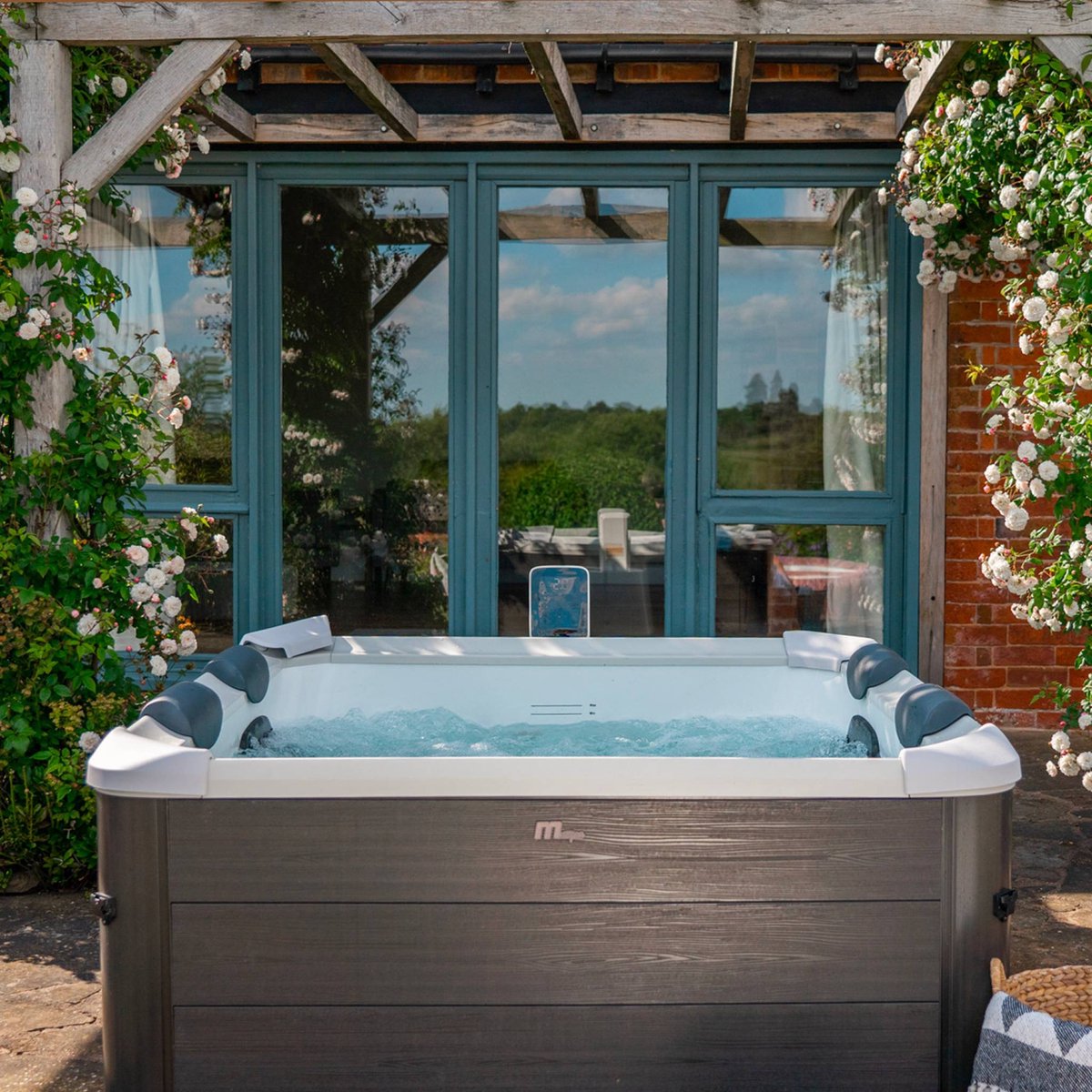 MSPA - SPA OSLO + 8 SPA FILTERS - Mspa 6-persoons vaste spa - afbeelding 2