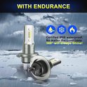 Twee H7 LED-koplampen met "WITH ENDURANCE"-tekst, IP68 waterdicht, bestand tegen alle omstandigheden.