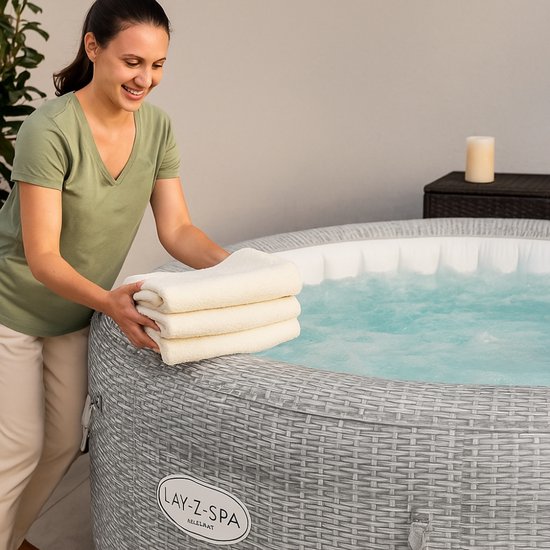 Bestway - Opblaasbare Spa - Lay-Z-Spa AirJet - Honolulu - Ø 196 x 71 cm - Voor 4 tot 6 personen - Inclusief pomp, filter & afdekzeil