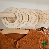 Houten Maathangers Baby Kledinghanger - Kledingkast Maatverdelers - 0-2 jaar - 7 stuks | Mylinsé