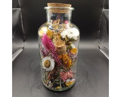 Fleurige droogbloemenstuk in een melkbusvaas/pot met een kurk | decoratie | vaas | droogbloemen in fles | boeket | bloemstuk | bloemen in glas | fleurig | fles met kurk | cadeau | gezellig | woondecoratie Fleurige droogbloemenstuk in een melkbusvaas/pot met een kurk | decoratie | vaas | droogbloemen in fles | boeket | bloemstuk | bloemen in glas | fleurig | fles met kurk | cadeau | gezellig | woondecoratie