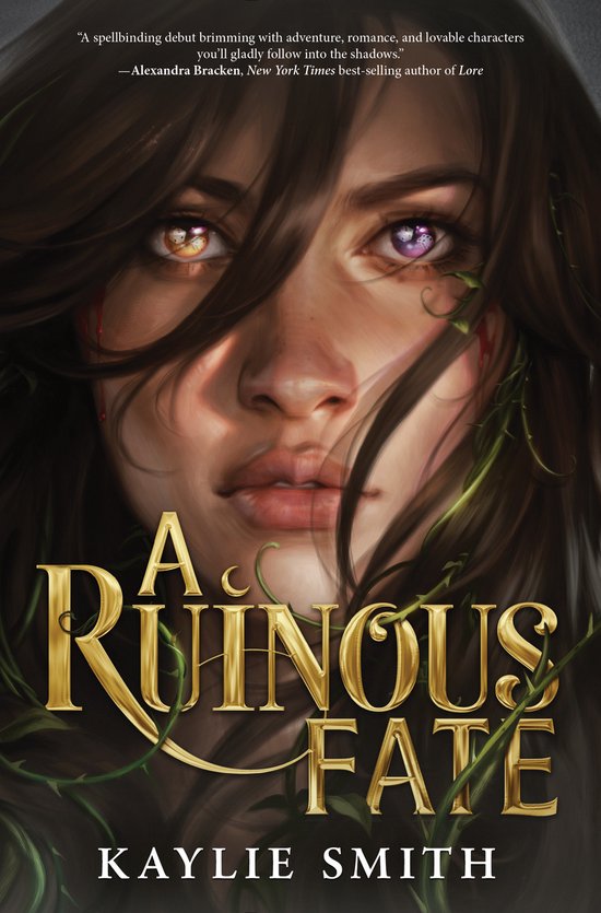 Couverture du livre 'A Ruinous Fate' : gros plan d'une femme aux yeux de couleurs différentes, entourée de lianes.