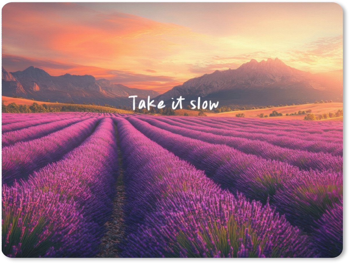 Muismat XXL 80x60 cm - Bureau onderlegger - Bureau mat Lavendelveld - Quote - Zonsondergang - Bureaumat - Gaming mousepad xl - Bureaulegger groot - Computer deskmat