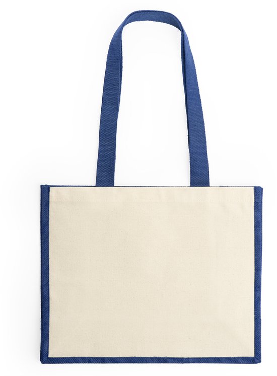 Mijn andere tas is Chanel als boodschappentas of strandtas, 42 x 33 x