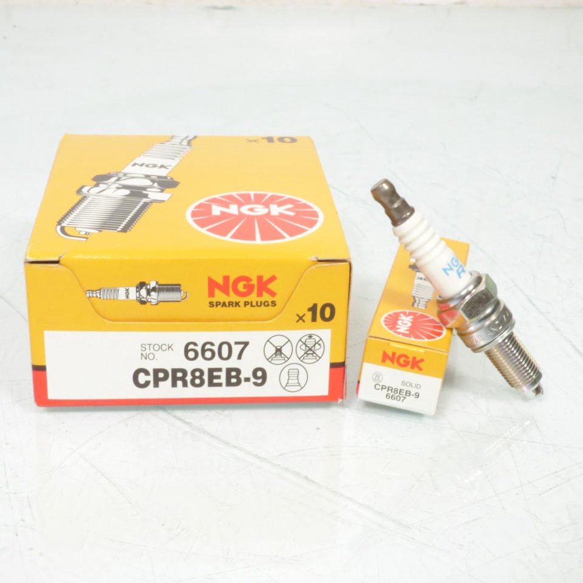 Ngk Cpr8eb-9 Bougie Wit