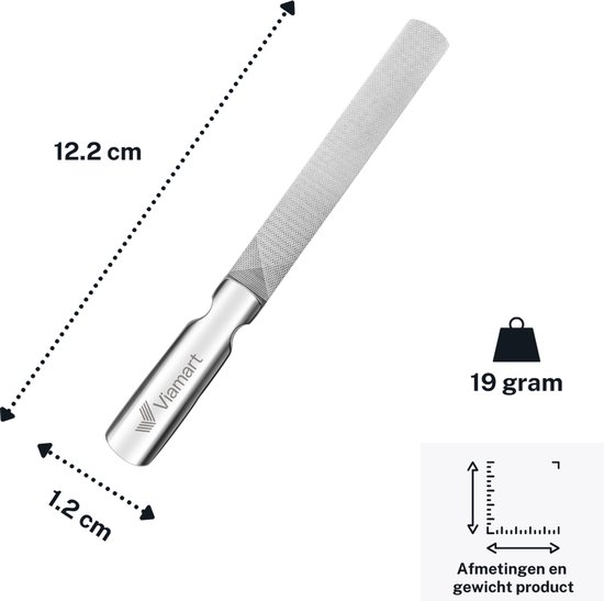 Image détaillée d'une lime à ongles métallique argentée avec dimensions (12.2 cm x 1.2 cm) et poids (19 grammes).