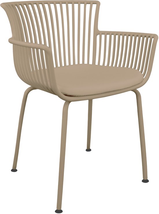 Beige tuinstoel met zitting en rugleuning van verticale ribbels, en slanke metalen poten.