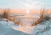 Papier peint photo - Papier peint intissé - Coucher de soleil entre les dunes sur la plage au dessus de la mer - 416 x 254 cm