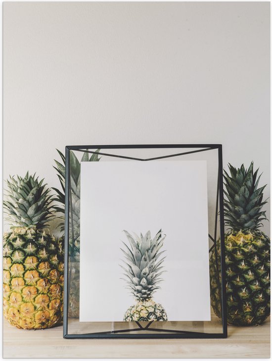 Poster Glanzend – Lijst met Ananas en Ananassen ernaast - 60x80 cm Foto op Posterpapier met Glanzende Afwerking