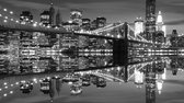 Fotobehang - Vlies Behang - New York - Brooklyn Bridge zwart-wit - 312 x 219 cm