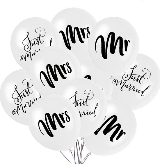 Boeket witte ballonnen met 'Mr', 'Mrs' en 'Just Married' opdruk.