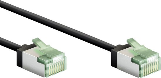 Câble réseau noir avec deux connecteurs RJ45, argentés avec clip vert.