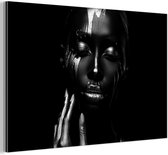 Aluminium schilderij 90x60 cm - Wanddecoratie metaal - Vrouw - Abstract - Zwart - Portret - Metalen muurdecoratie woonkamer - Decoratie industrieel - Foto op dibond - Industriële accessoires slaapkamer