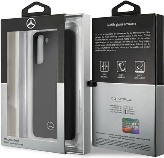 Verpakking van de Mercedes-Benz telefoonhoes. De verpakking toont de zwarte hoes en productinformatie.