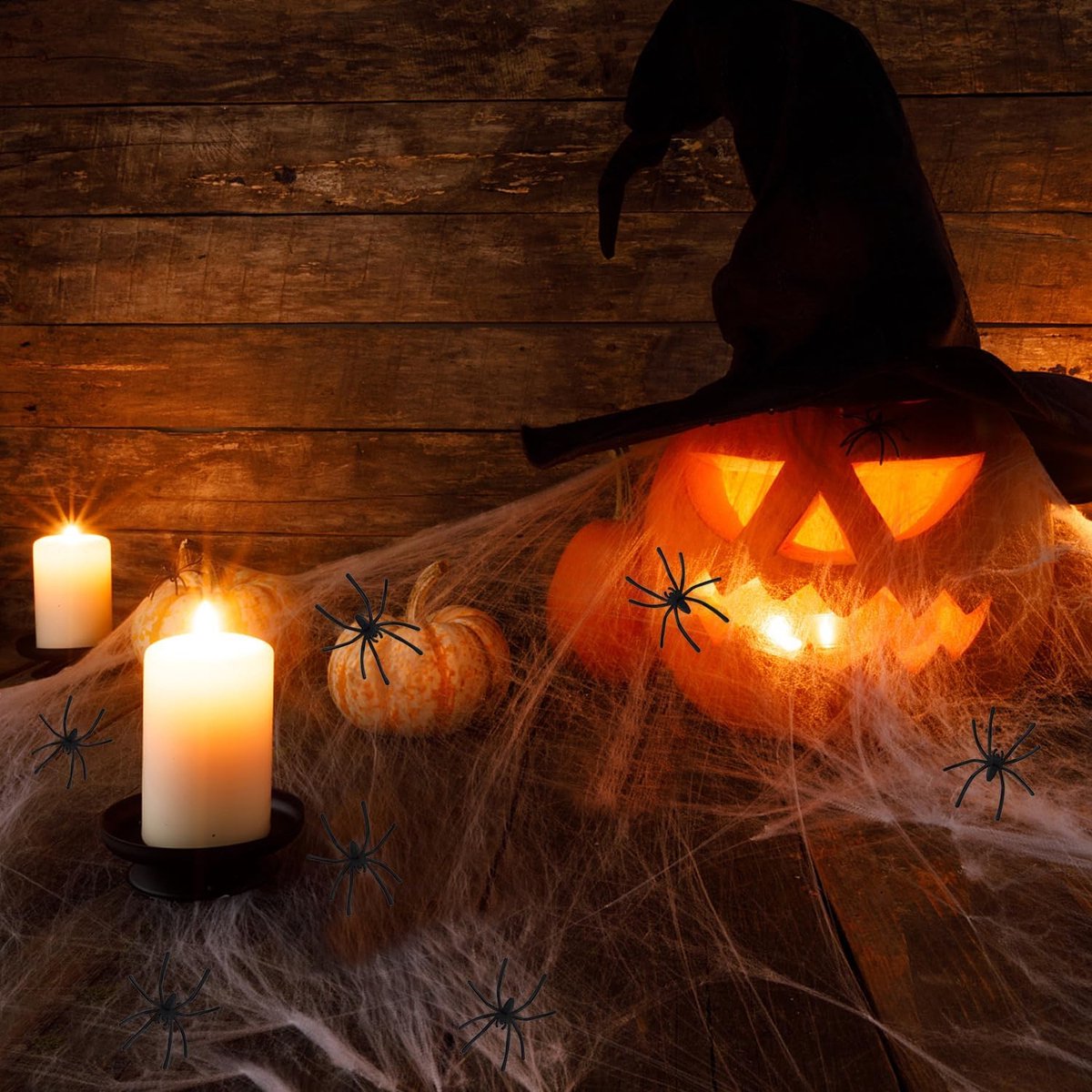 Halloween Achtergrond. Een Griezelig Kasteel Met Gloeiende Ramen En Pompoen Silhouet Van Huisboom Vleermuizen Gloeiend Licht Maan Image231220581