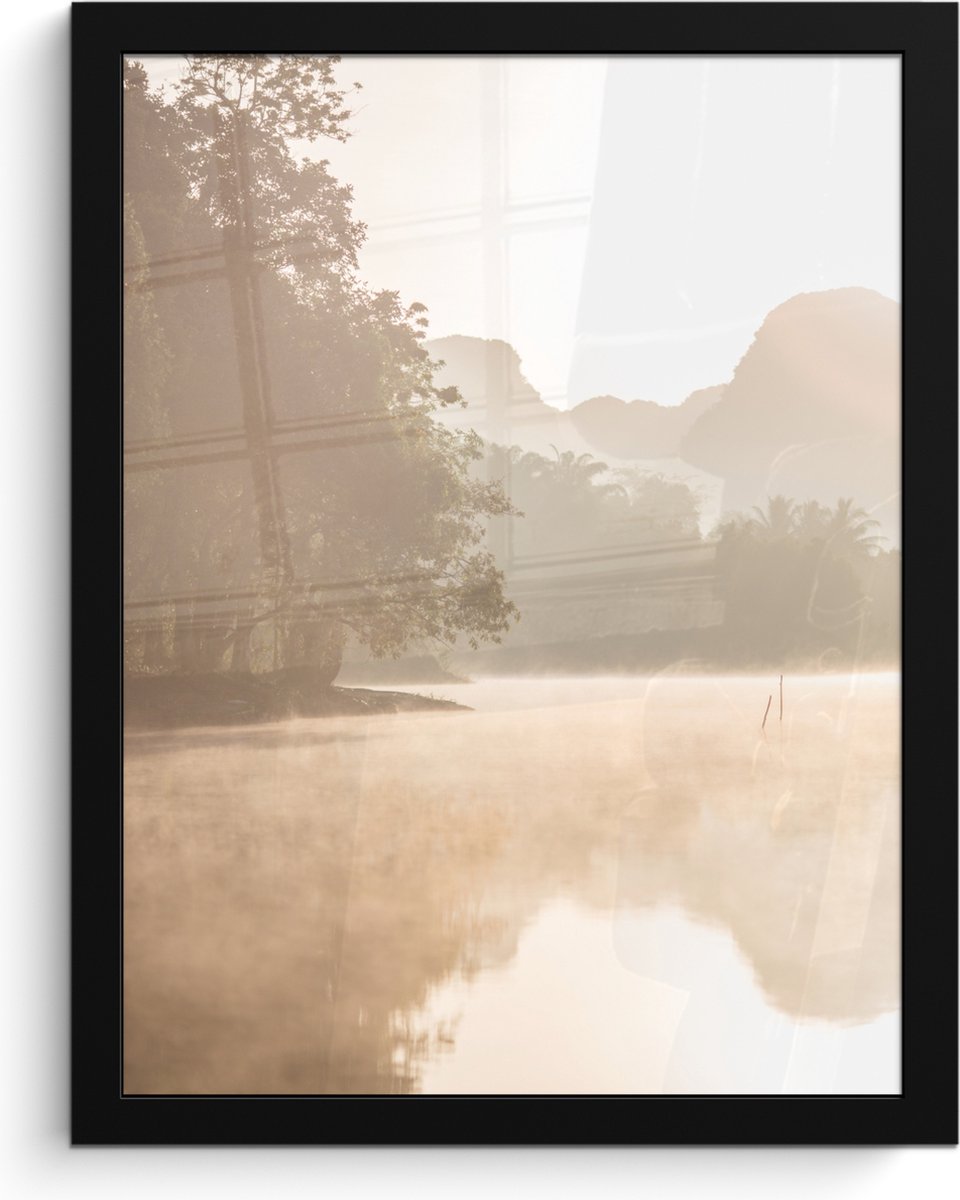 FrameYourWall Poster in lijst - Fotolijst 30x40 cm - Posters - Landschap - Bos - Water - Mist - Beige - Posterlijst zwart - Wanddecoratie badkamer - Muurdecoratie WC - Decoratieve accessoires - Toilet muur decoratie Beige - Landschap