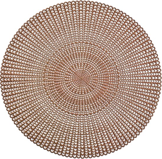 Un set de table rond couleur cuivre avec un motif circulaire ajouré.