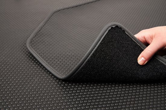 Tapis de voiture en caoutchouc Tapis de voiture Alfa Romeo Giulia - Année de construction : 2016 - 2022 - Ajustement d'origine - 4 pièces