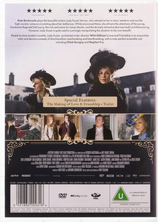 Achterkant dvd 'Love & Friendship'. Twee vrouwen met grote hoeden, en onderaan scènes uit de film.
