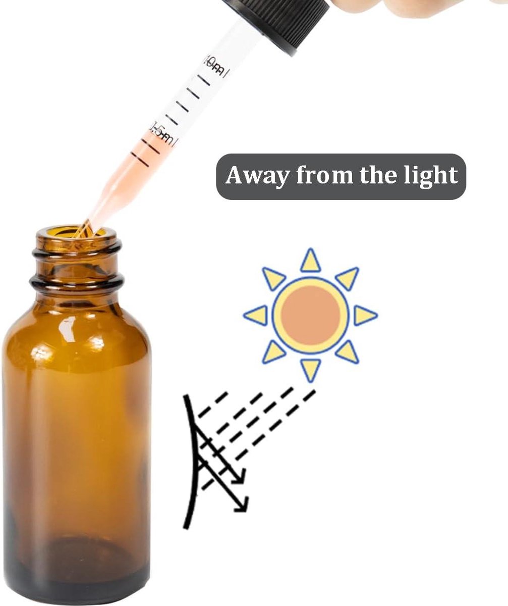 Amberkleurige Glazen Druppelflessen Met Een Deksel Van Bamboe En Open Pipet Serum Etherische Olie Druppelflesjes Op Wit Image245453084