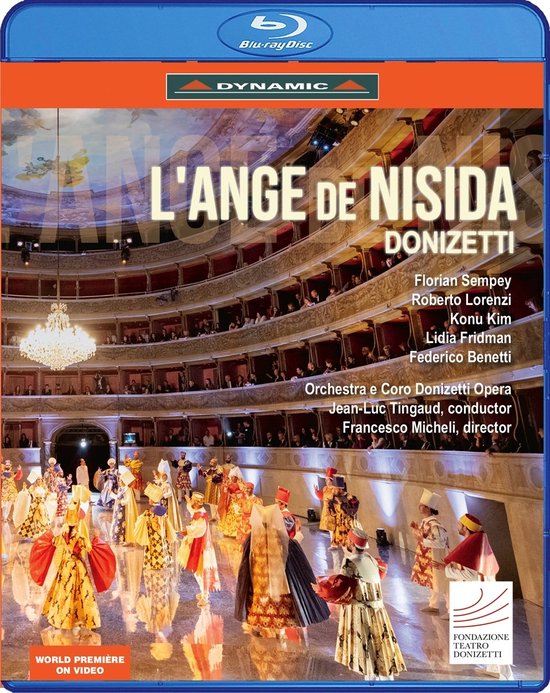 Blu-ray hoes voor L'Ange de Nisida, opera van Donizetti, met veelkleurige kostuums en een podium vol artiesten.