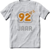 92 Jaar Feest T-Shirt | Goud - Zilver | Grappig Verjaardag Cadeau Shirt | Dames - Heren - Unisex | Tshirt Kleding Kado | - Licht Grijs - Gemaleerd - L