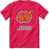69 Jaar Feest T-Shirt | Goud - Zilver | Grappig Verjaardag Cadeau Shirt | Dames - Heren - Unisex | Tshirt Kleding Kado | - Roze - S