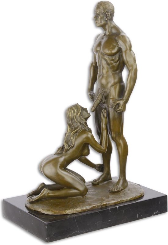 Een Erotisch Bronzen Beeld Vrouw Die Orale Seks Geeft 22x14x32 cm