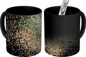 Magische Mok - Foto op Warmte Mokken - Koffiemok - Gouden glitters op een zwarte achtergrond - Magic Mok - Beker - 350 ML - Theemok