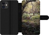 Telefoonhoesje Geschikt voor iPhone 12 Pro Max telefoonhoesje - Bosdier - Hert - Zon - Met vakjes - Wallet case met magneetsluiting