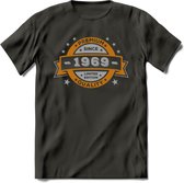 Premium Since 1969 T-Shirt | Zilver - Goud | Grappig Verjaardag en Feest Cadeau Shirt | Dames - Heren - Unisex | Tshirt Kleding Kado | - Donker Grijs - XL
