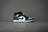 NIKE AIR JORDAN 1 MID ''ARMORY NAVY WHITE BLACK'' 554724-411 Maat 46 Navy;Wit;Zwart