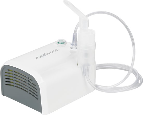 Een witte medisana inhalator met grijze ventilatie, met een masker en slang.