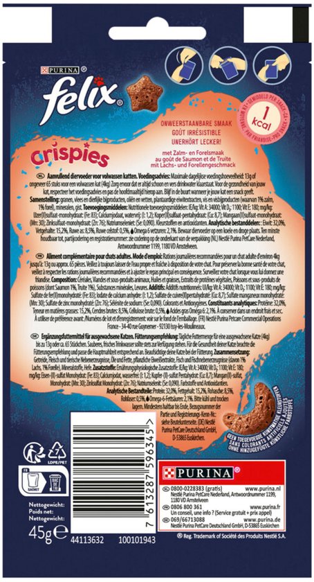 Felix Crispies kattenvoer met zalm en forel. De verpakking bevat 45g en is voor volwassen katten.