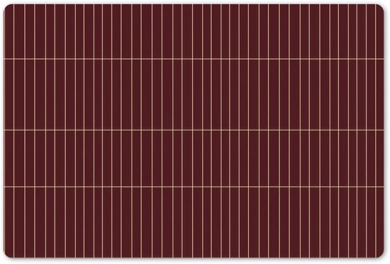 Set de table bordeaux avec de fines lignes beiges.