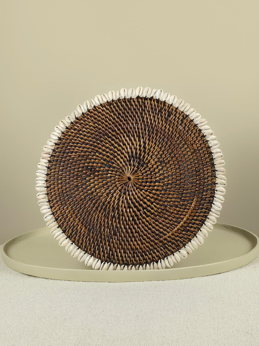 Blitzdeco - Placemat Rond - Logan - Handgemaakt Rotan met Schelpen - Beige Bruin