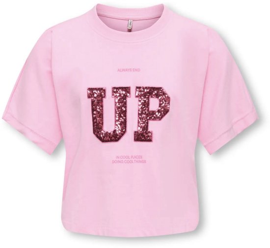 Roze t-shirt met pailletten 'UP' en tekst 'ALWAYS END UP IN COOL PLACES DOING COOL THINGS'.