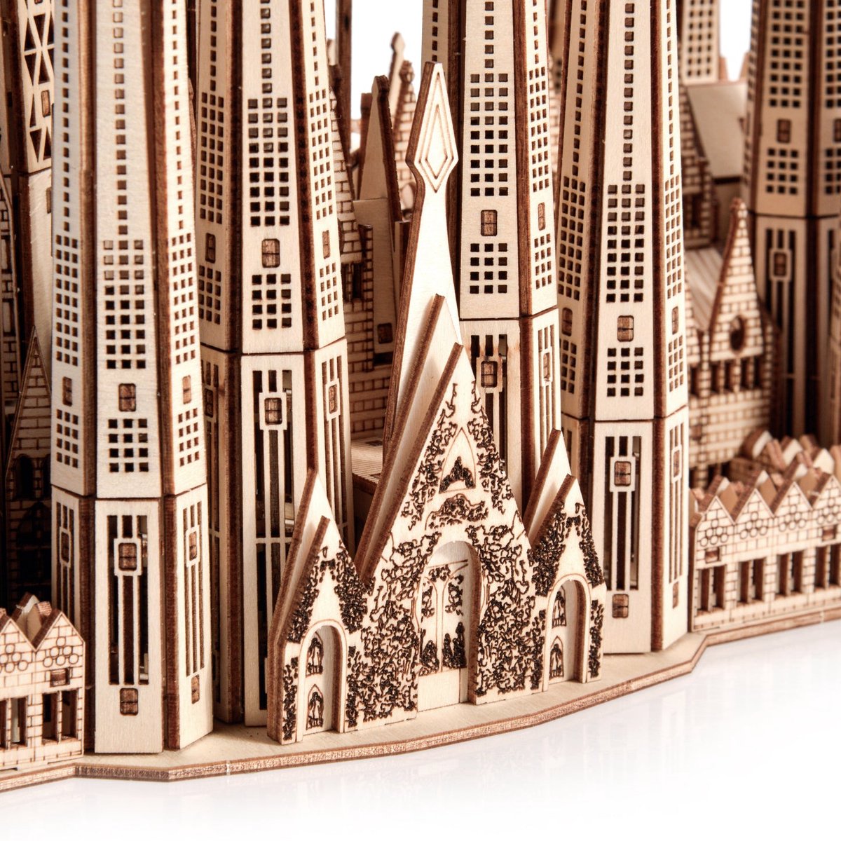 3D Puzzle Sagrada Familia — cadeau in Spellen & Speelgoed - foto 2
