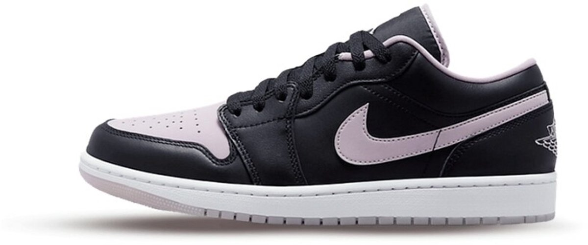 Air Jordan 1 Low SE Black Iced Lilac - Maat 48.5