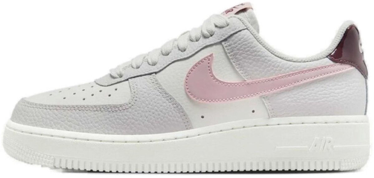 Nike Nike Air Force 1 ’07 Sneakers Unisex Plum Chalk Wit