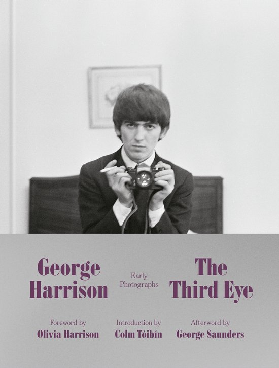 George Harrison met een camera in zijn handen, 'The Third Eye: Early Photographs'.