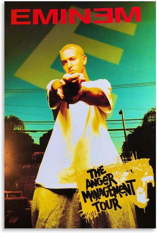 Gros plan sur l'affiche Eminem avec texte rouge "EMINEM" et texte jaune "THE ANGER MANAGEMENT TOUR". Eminem pointe ses doigts comme une arme.