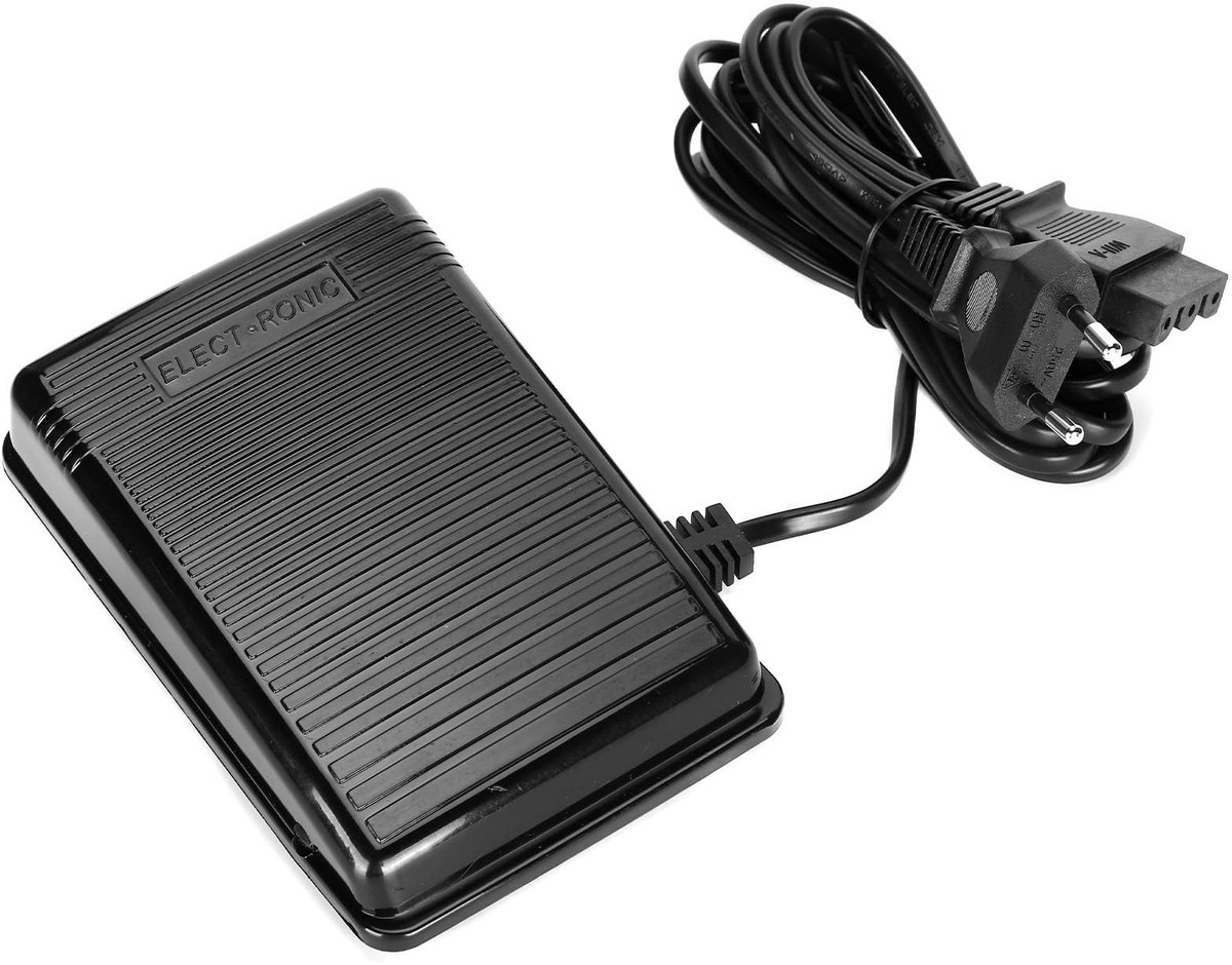 Dailygoods- Voetpedaal - EU Plug - Antislip Onderkant - Naaimachine Accessoire - Hoogwaardige Kunststof - Duurzaam en Betrouwbaar