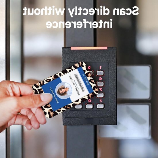Stijlvolle ID-kaarthouder met luipaardprint, retractable badge reel en afneembare koord voor kantoormedewerkers, verpleegkundigen, docenten en studenten — afbeelding 4