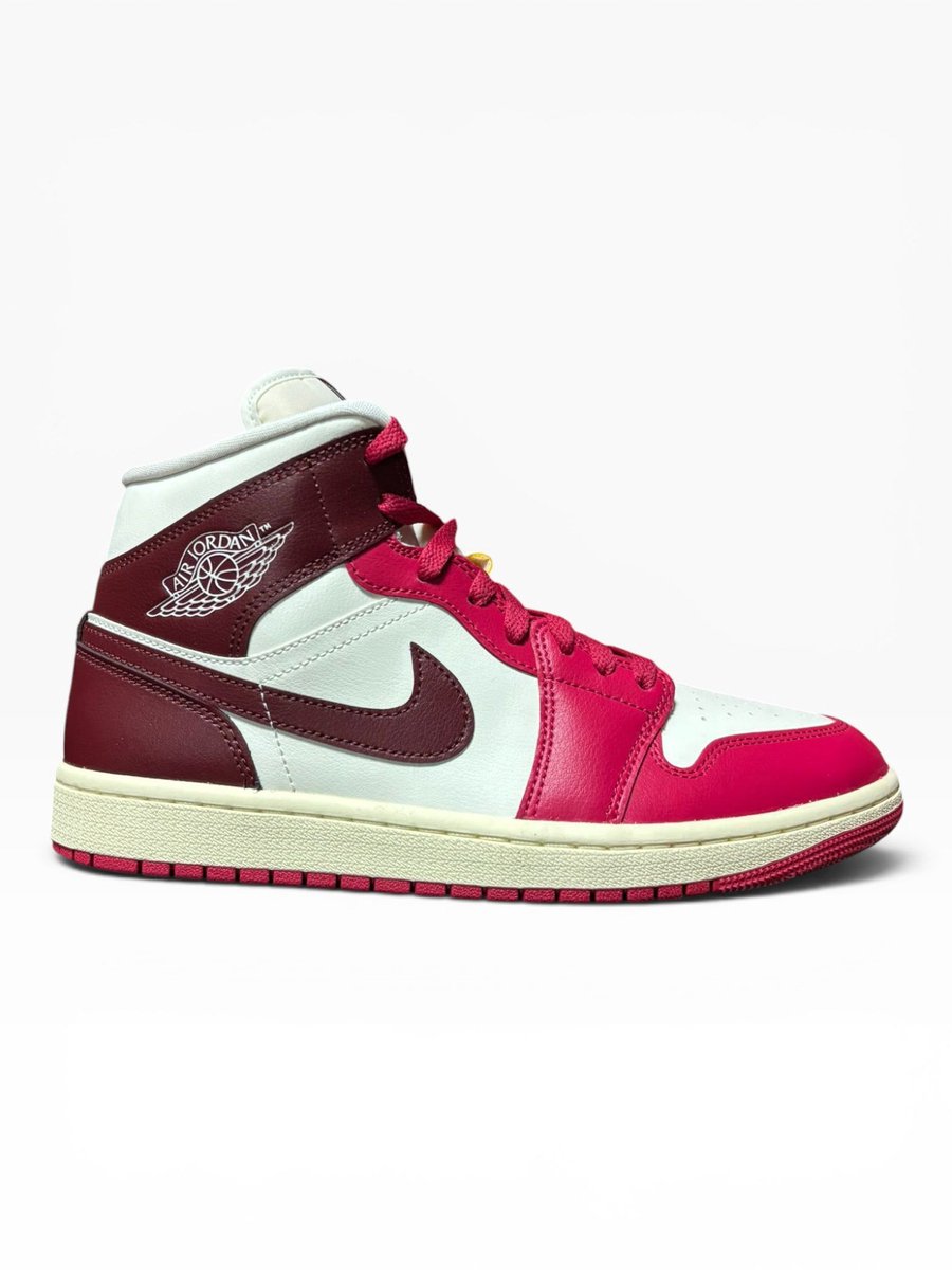 WMNS Nike Nike Air Jordan 1 Mid Dames Sneakers Rood