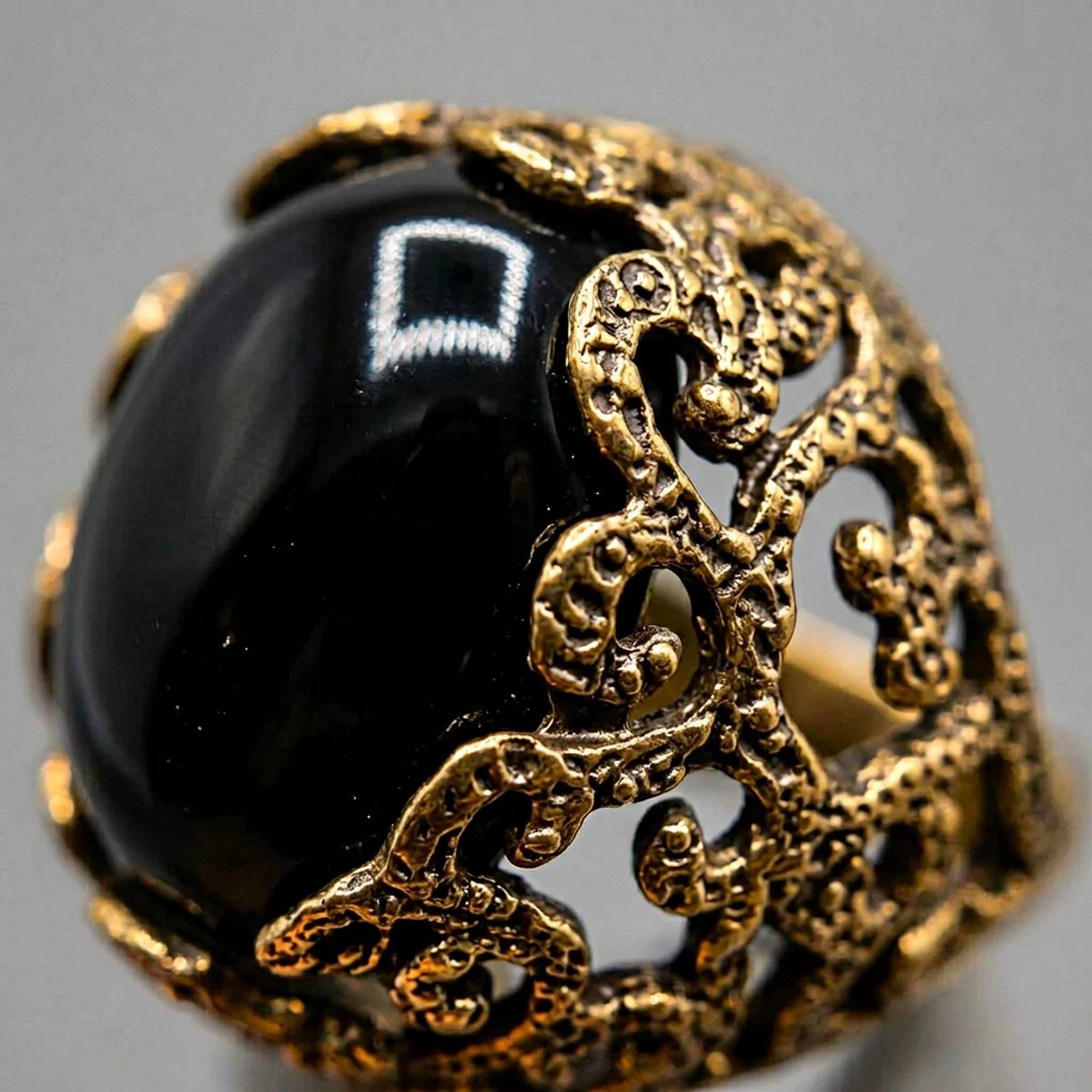 Dorvina Bronzen Vintage Dames Ring Authentiek Sieraad Zwart Ovaal Steen Dantel Model
