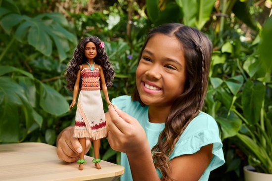 Disney Vaiana pop met outfit die aan en uit kan en 5 accessoires - Geïnspireerd op live-actionfilm van Disney — afbeelding 4