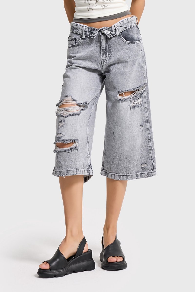 It's Basic - RIPPED BERMUDA DENIM SHORT - GRAY